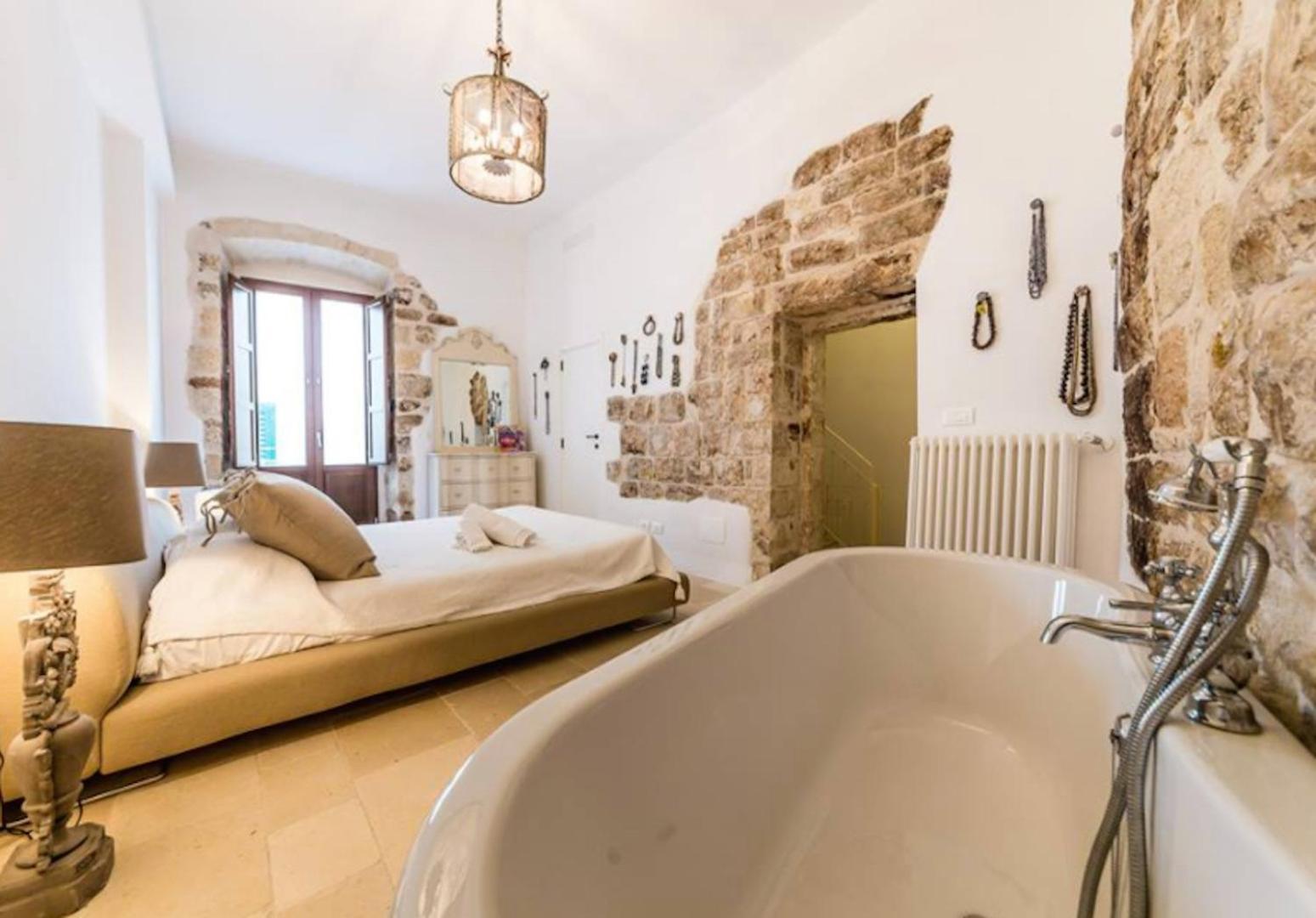 Itaca Home To Explorers In Polignano A Mare Exteriör bild